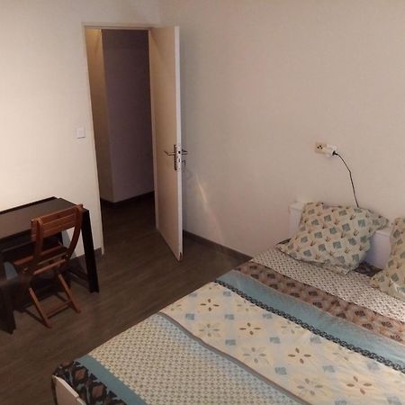 Paris Porte D'Italie - Chambre A Louer Avec Parking Et Vue Sur Paris Le Kremlin-Bicêtre Eksteriør billede